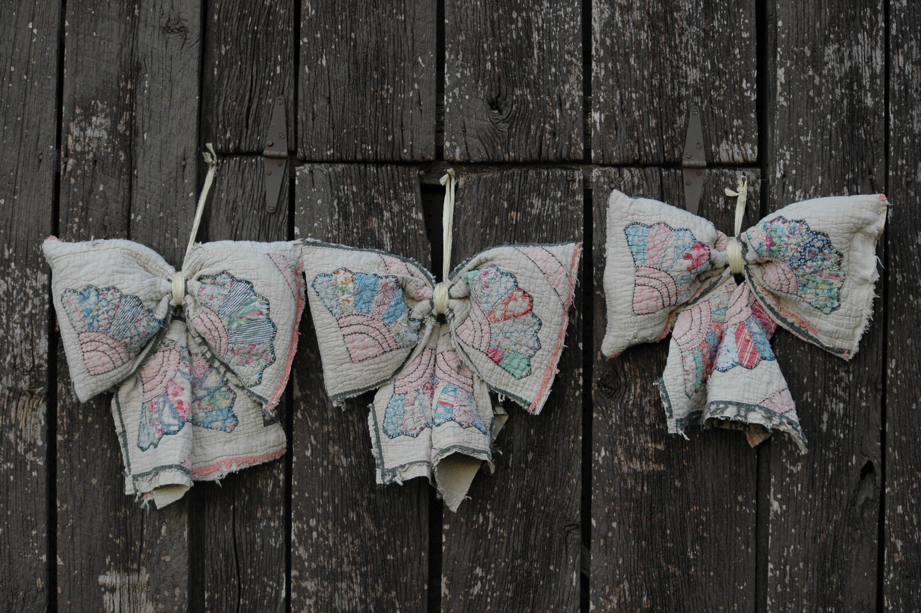 Vintage Dresden Fan Block Quilt Bow