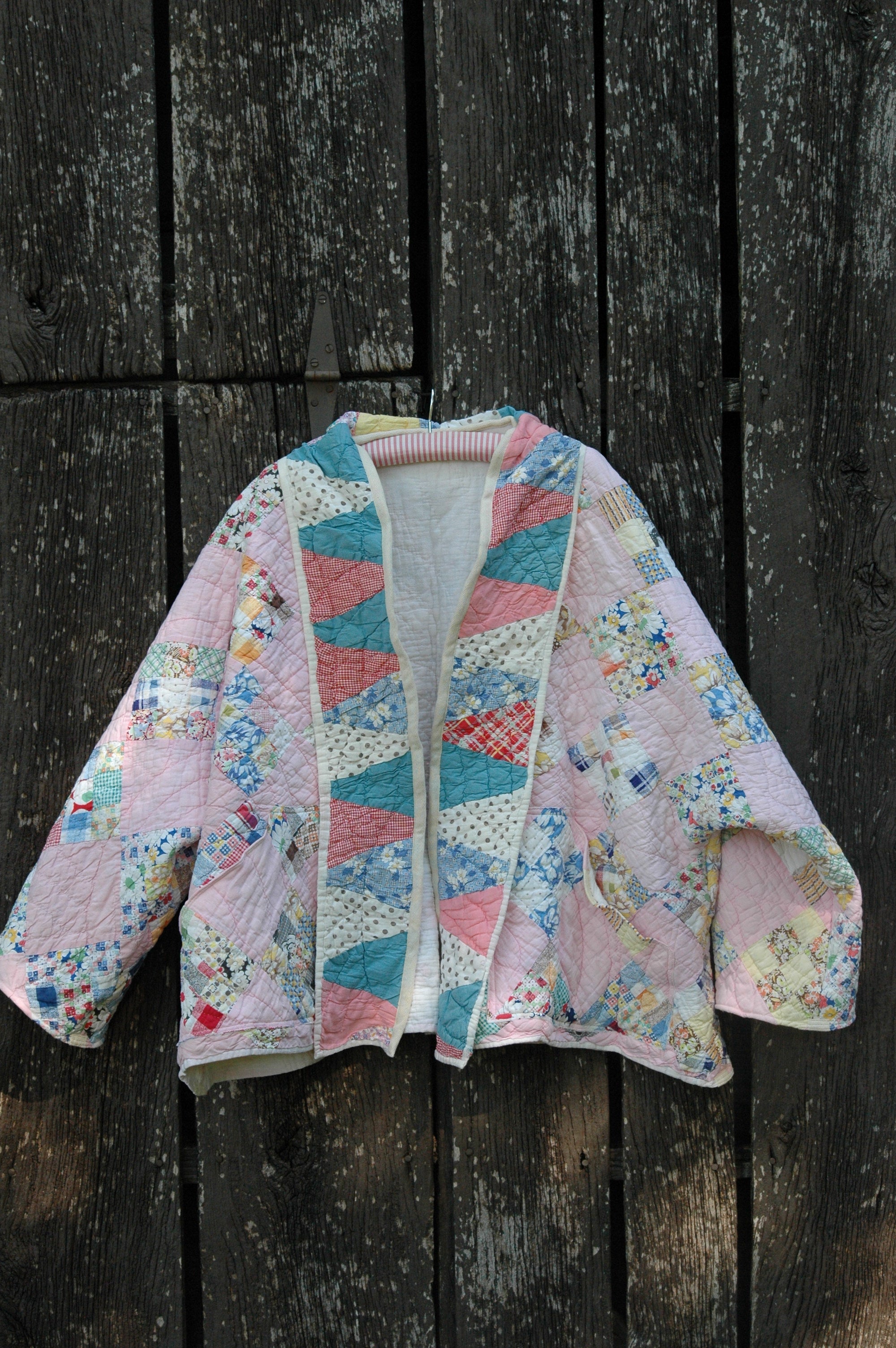 Vintage Pink Patchwork Quilted Jacket with Pockets & Collar