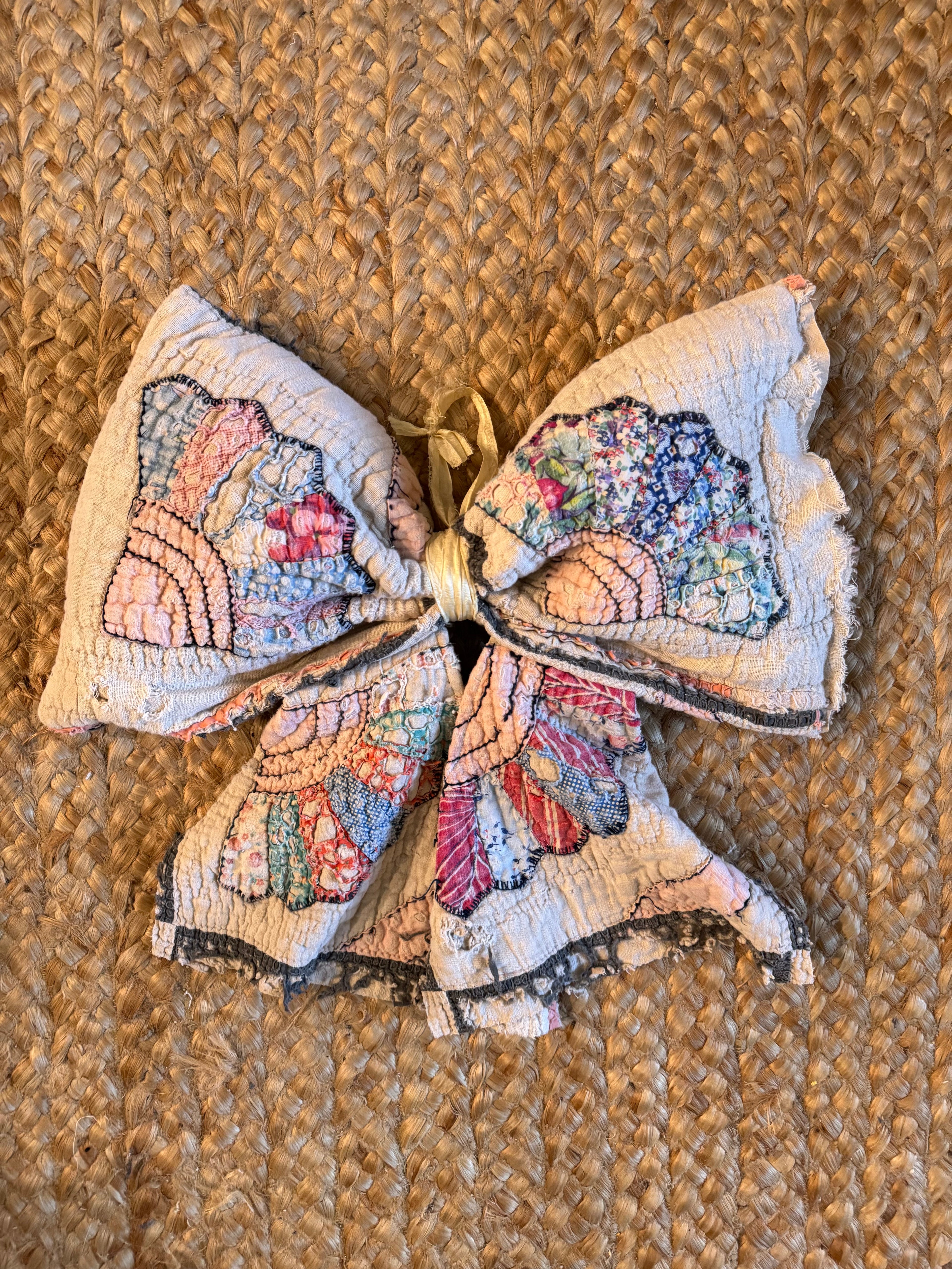 Vintage Dresden Fan Block Quilt Bow